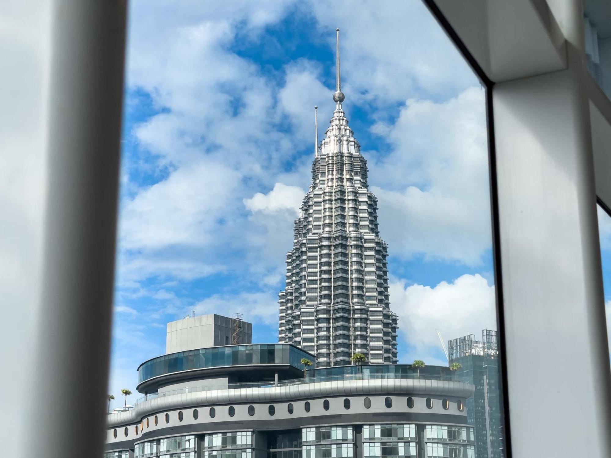 Vortex Suites Klcc By Blacknest Куала Лумпур Екстериор снимка
