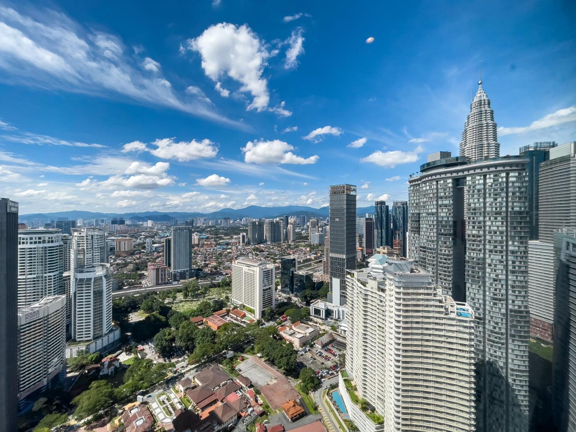 Vortex Suites Klcc By Blacknest Куала Лумпур Екстериор снимка