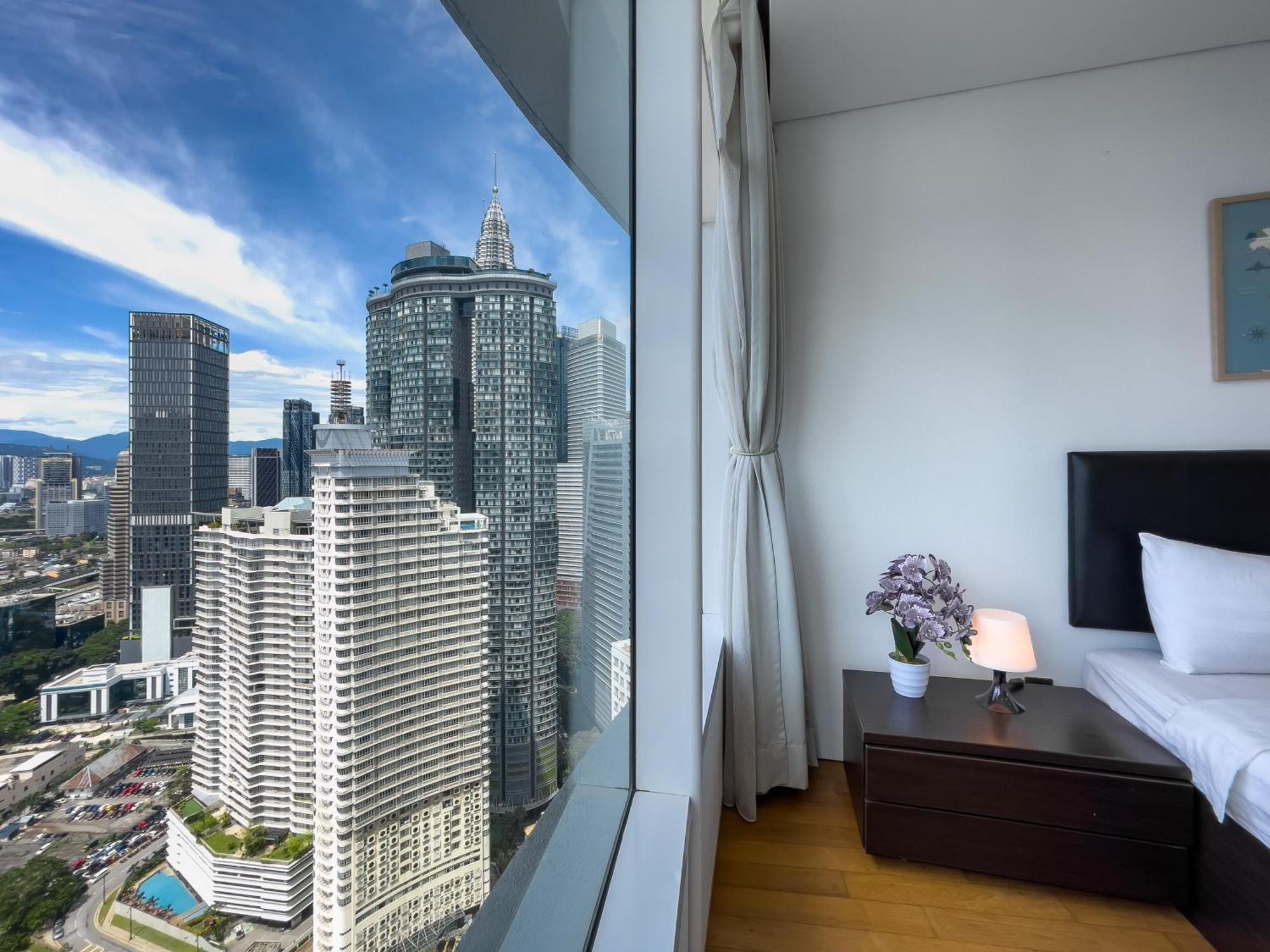 Vortex Suites Klcc By Blacknest Куала Лумпур Екстериор снимка